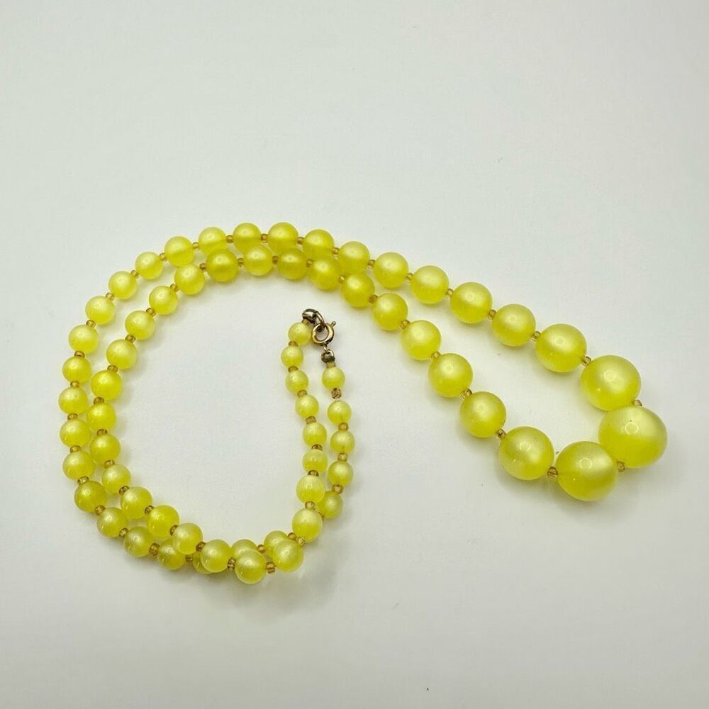 Yellow  moon glow  beaded necklace - Picture 4 of 9